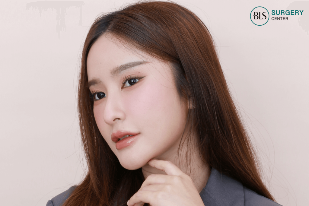 หลัง ทำ Foxy Eyes และ Subbrow Lift  เป็นการยกหางตา และแก้ปัญหาหนังตาตกที่ตรงจุด